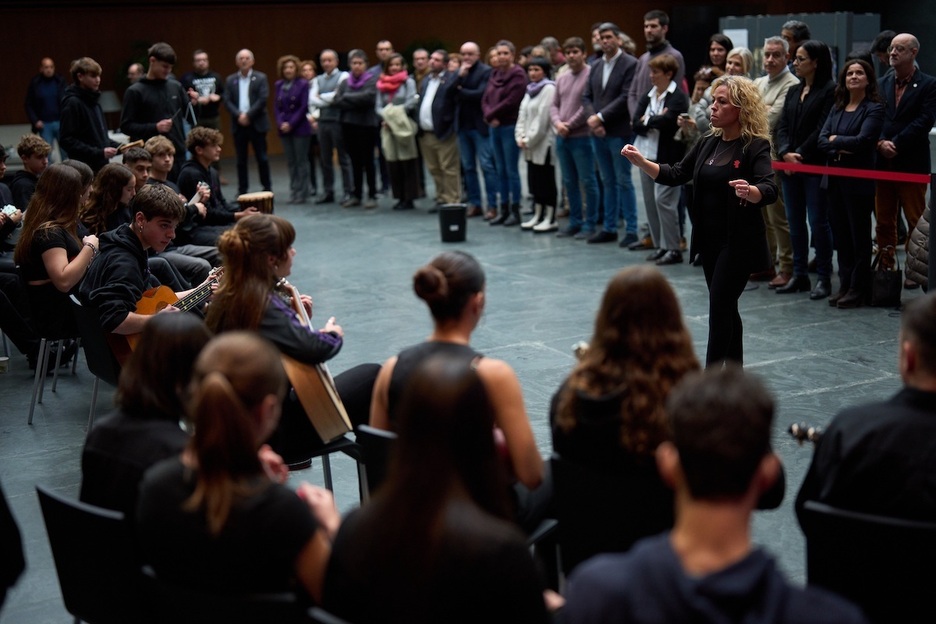 Acto unitario del Parlamento de Nafarroa y el instituto Iturrama. Acto unitario del Parlamento de Nafarroa y el instituto Iturrama.