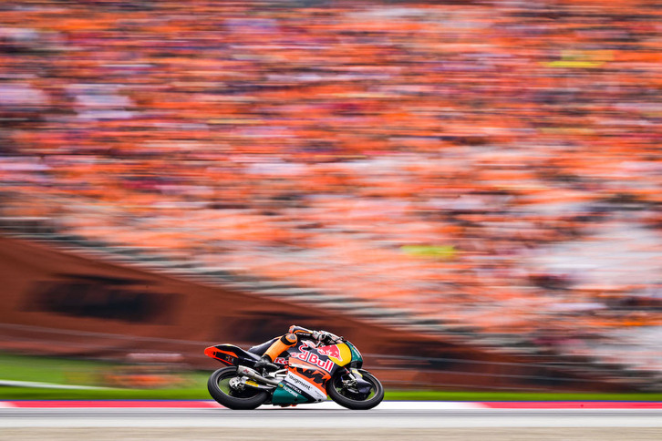 Xabi Zurutuza, en una carrera con Red Bull.