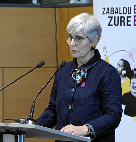 Elgarresta, artxiboko irudi batean.