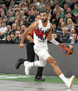 Luwawu-Cabarrot oso bakarrik geratu zen.