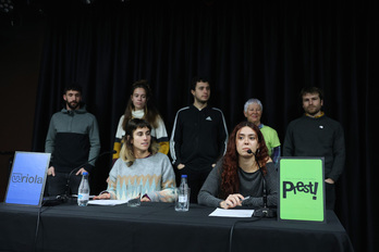 Uriola eta Prest! hedabideen ordezkariek emandako prentsaurrekoa, Bilboko Kafe Antzokian.