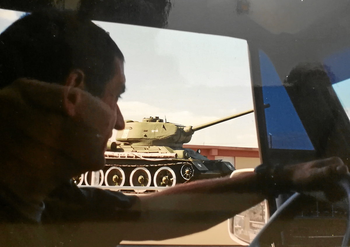 Josu, Aljerian. (Urrutikoetxea Bengoetxea sendia)