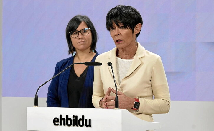 Maddalen Iriarte eta Zelai Amenabarro, aurreko agerraldi batean.