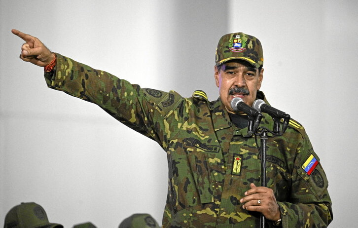 Nicolás Maduro pronuncia un discurso durante una ceremonia militar en Fuerte Tiuna.