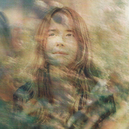 Olatz Salvador,  ‘Zainak eman’ diskoaren irudi batean