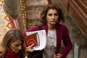 La vicepresidenta y titular de Hacienda, María Jesús Montero, con cara de pocos amigos este jueves en el Congreso.