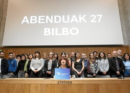 Abenduaren 27ko ekitaldia iragartzeko Iruñean egindako lehen agerraldi bateratua.
