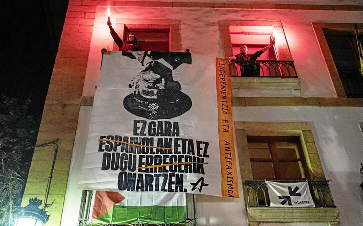 Errege espainolaren bisitak Palestinaren aldeko manifestazioa estali zuen Gernikan, eta Lointek eskas aritu zen Bulgarian.