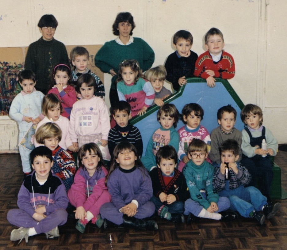 1989ko gela argazkia. 1989ko gela argazkia.