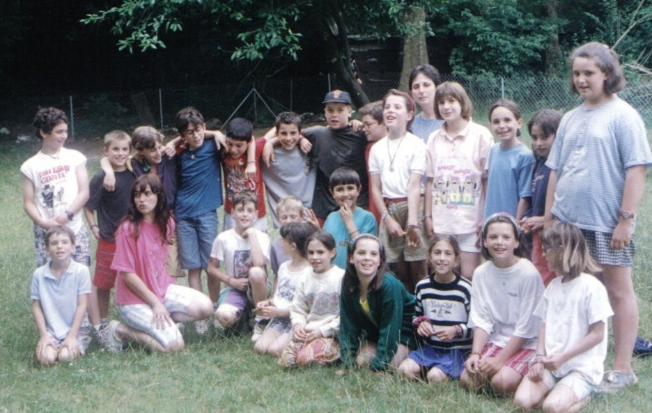 1994ko gela argazkia. 1994ko gela argazkia.