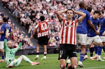 Guruzetaren erreakzioa gol aukera barkatu ostean, Oviedoren aurka.