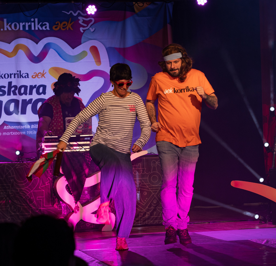 La Perle gela tiki gelditu zen.