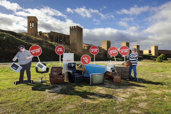 La instalación frente al cerco de Artaxoa.