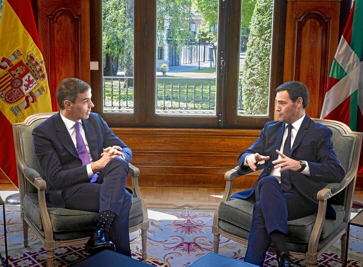 Pedro Sánchez visitó a Imanol Pradales en Ajuria Enea al poco de ser investido lehendakari.