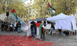 Lectura ininterrumpida de los nombres de los niños muertos en Gaza.