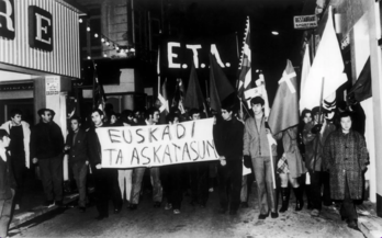 1970ko abenduan, Baionako kaleetan epaiketaren aurka egin zen manifestazio bat.