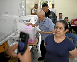 Colegio electoral en Tegucigalpa.