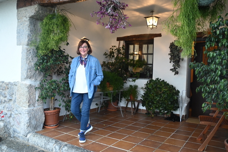 Arantza Plazak bertsolaritzaren transmisioan egindako lanari eskertza egin nahi izan dio Bertsozalek.