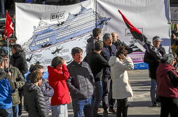 Protestas de la intersindical, ayer en el campus de Leioa.