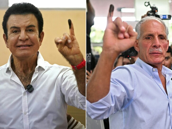  Combo de imágenes de Salvador Nasralla y Nasry Asfura mostrando sus dedos manchados de tinta tras emitir su voto el domingo.