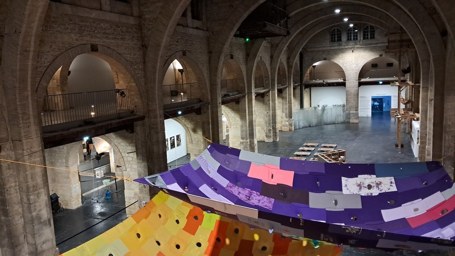 Interior de Arc en Rêve, el instituto de arquitectura de Burdeos. Interior de Arc en Rêve, el instituto de arquitectura de Burdeos.