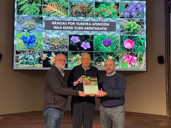 La presentación del libro ha tenido lugar en el el salón Pinaquy de la Mancomunidad de Iruñerria.
