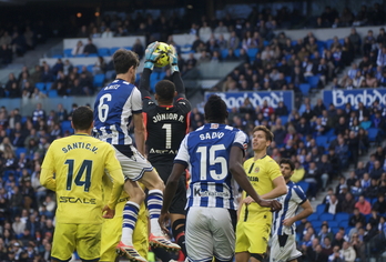 Reala eta Villarrealen arteko partidan izan ziren oihuengatik salaketa jarri du La Ligak.
