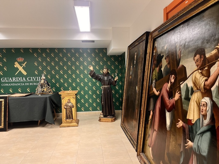 Obras de arte recuperadas por la Guardia Civil, que se han expuesto en Burgos.