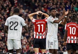 Guruzeta se lleva las manos a la cabeza, tras una ocasión fallada.