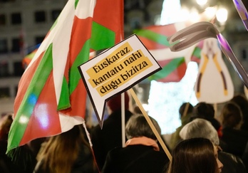 Bilbon euskaraz bizi nahi dutela aldarrikatu dute GUKA plataformaren mobilizazioan. 