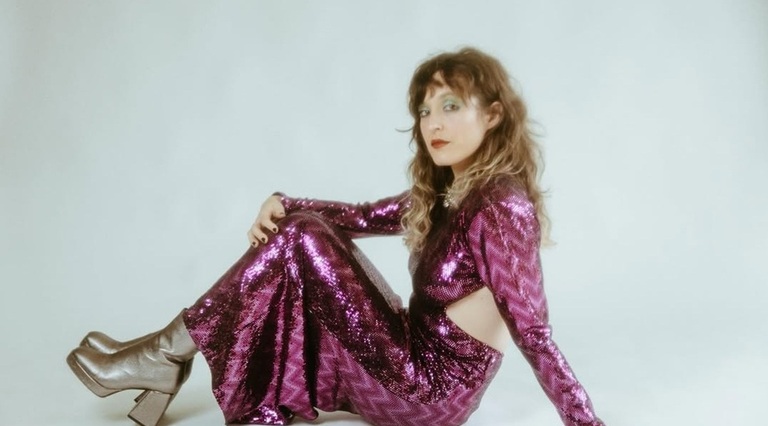 Lide Hernando musikariak gidatzen du Bele egitasmoa.