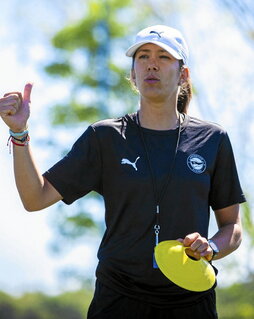Andrea Esteban y Josu Domínguez cumplen su tercera temporada en los banquillos albiazul y rojillo.