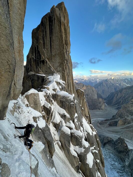 Berghoff, Winckler eta Steadamenek goi-mailako jarduerak egin dituzten Karakorumen.