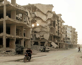 En los alrededores de Damasco, un año después de la caída del régimen, muchos barrios siguen en ruinas. En la imagen, Daraya.