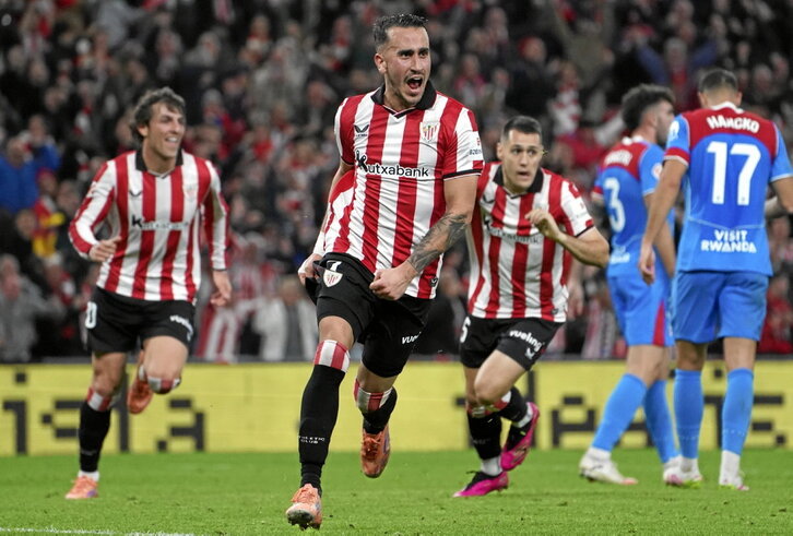 Berenguer celebrando el gol de la victoria.