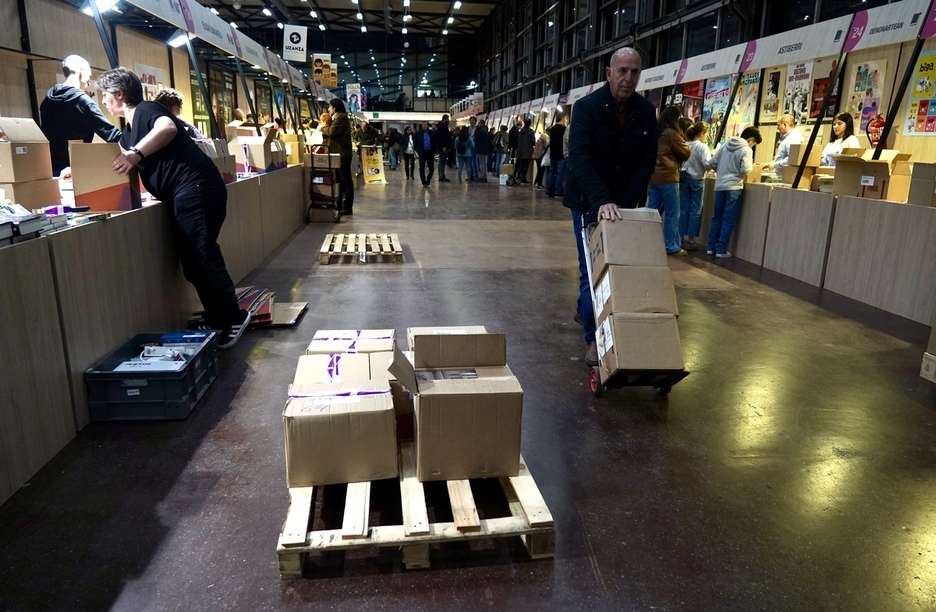 Durangoko Azoka hetsi ondoko biltze lanak.