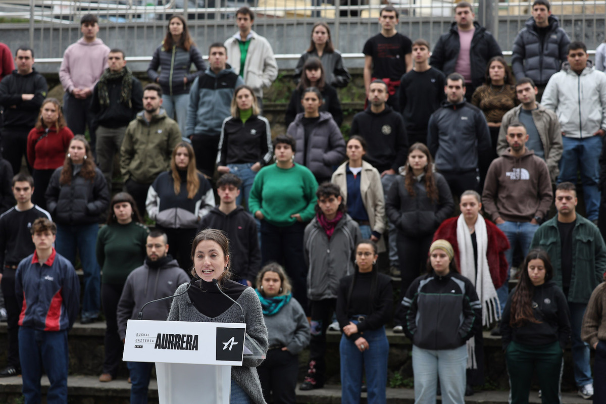 Euskal gazteriaren kriminalizazioa salatu du Ernaik, azken egunetako ekintzak aldarrikatuz