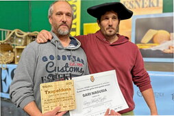 Iban eta Gorka Muniozguren anaiak, Tolosako sari nagusiarekin.