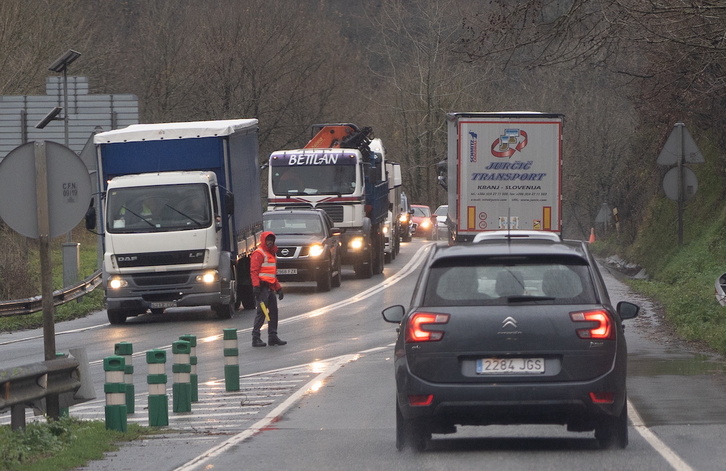 La mayoría sindical ha convado varios paros para los próximos días en el transporte de mercancías y logística en Nafarroa.