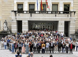 Alcaldes y cargos electos de Araba, Bizkaia y Gipuzkoa se concentraron en julio ante el TSJPV por sentencias como esta.