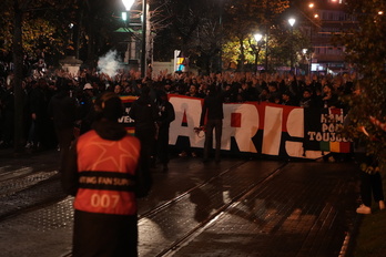 Así ha llegado la hinchada del PSG a San Mamés.