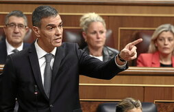 El presidente del Gobierno español, Pedro Sánchez, en una réplica en el Congreso.