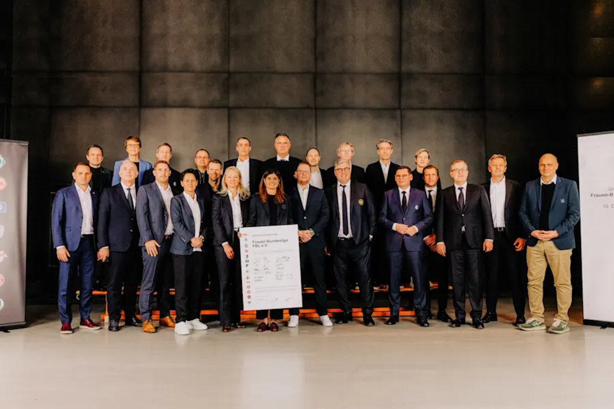 Bundesligako 14 kluben ordezkariak Frankfurten bildu ziren atzo, elkarte berria eratzeko. (FBL)