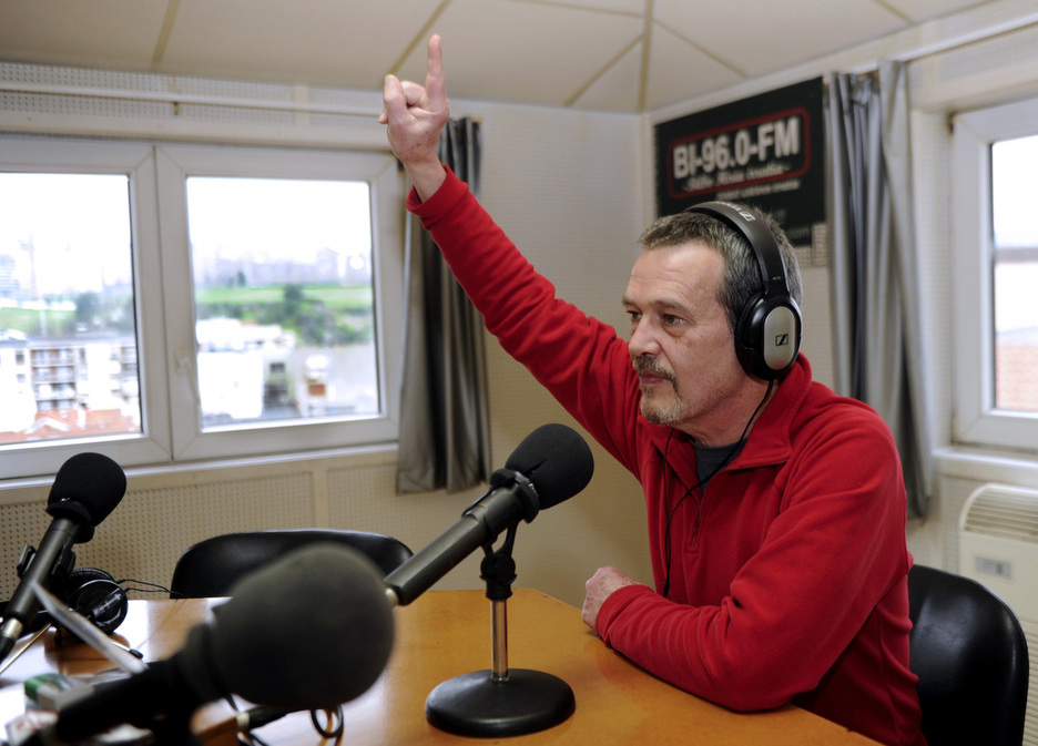 Mieltxo Monfort izan zen Bilbo Hiria irratiaren bultzatzailetako bat. 2016an zendu zen, 62 urte zituela.