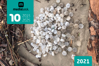 L’océan Atlantique a rejeté des milliers de médias filtrants, une conséquence probable des dernières intempéries. 