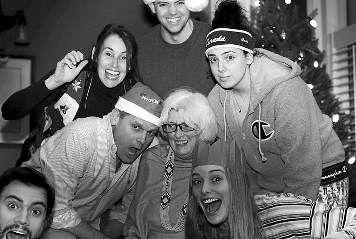 Sami Hill, bere familiarekin Gabonak ospatzen. (SAMI HILLEK UTZITAKOA)