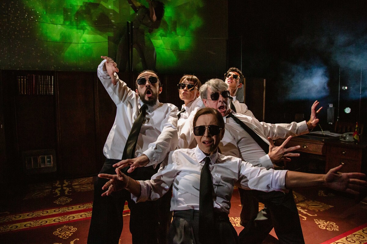 «Esto no es biopic sobre Fraga Iribarne», dice la compañía.