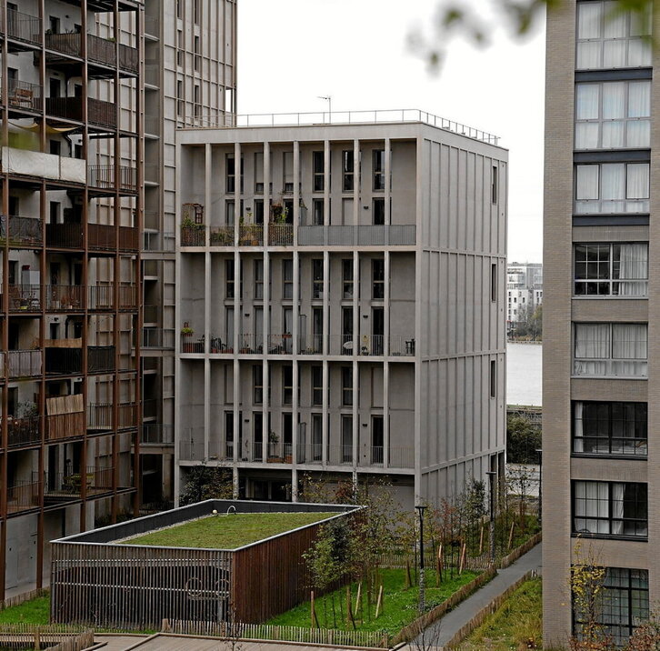Bloques de viviendas en el barrio bordelés de Brazza, en la margen derecha del río Garona.