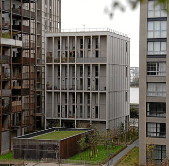 Bloques de viviendas en el barrio bordelés de Brazza, en la margen derecha del río Garona.