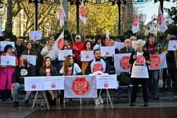 Rueda de prensa de Stop Desahucios en Donostia.